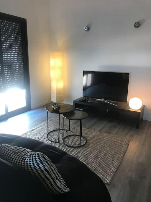 Calme, Confort Et Espace Dans D'architecte Laudun-l'Ardoise