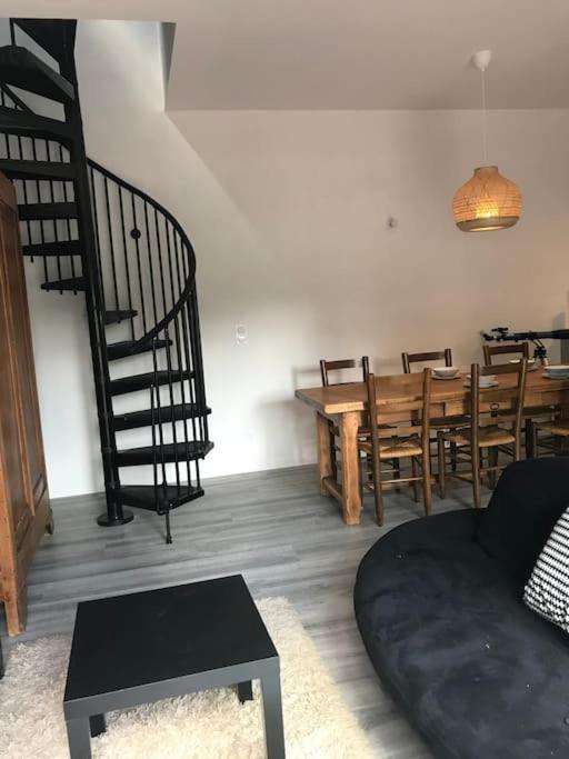 Calme, Confort Et Espace Dans D'architecte