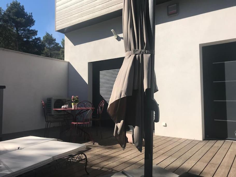 Villa Calme, Confort Et Espace Dans D'architecte